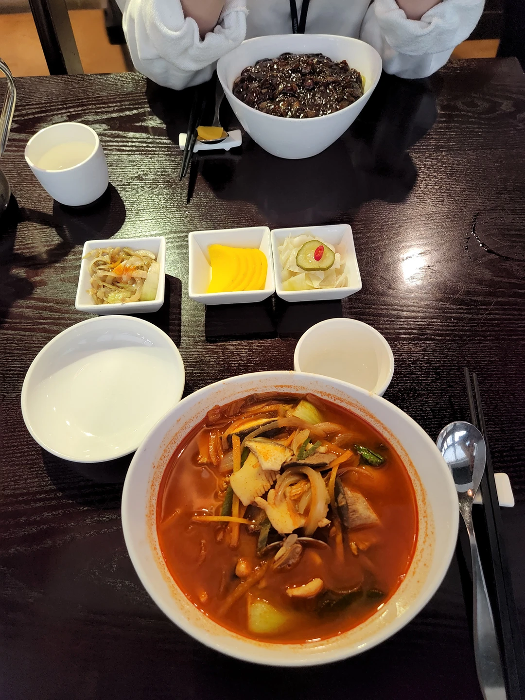 [맛집추천] 비가오니까 역시... 매콤한 짬뽕이  썸네일