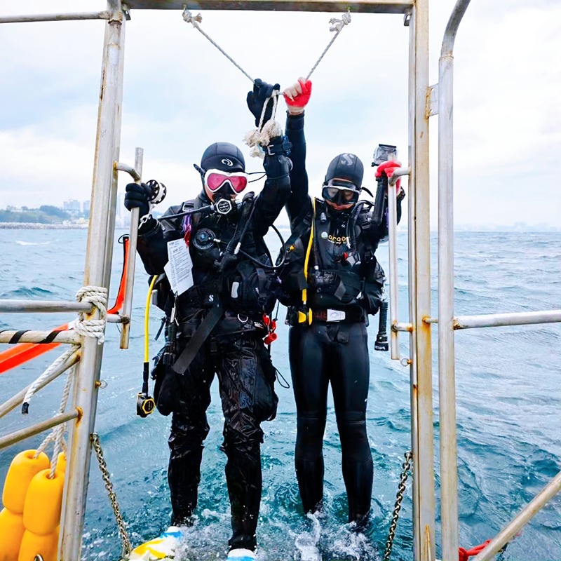 2030 스쿠버다이빙 크루 10000dive 썸네일