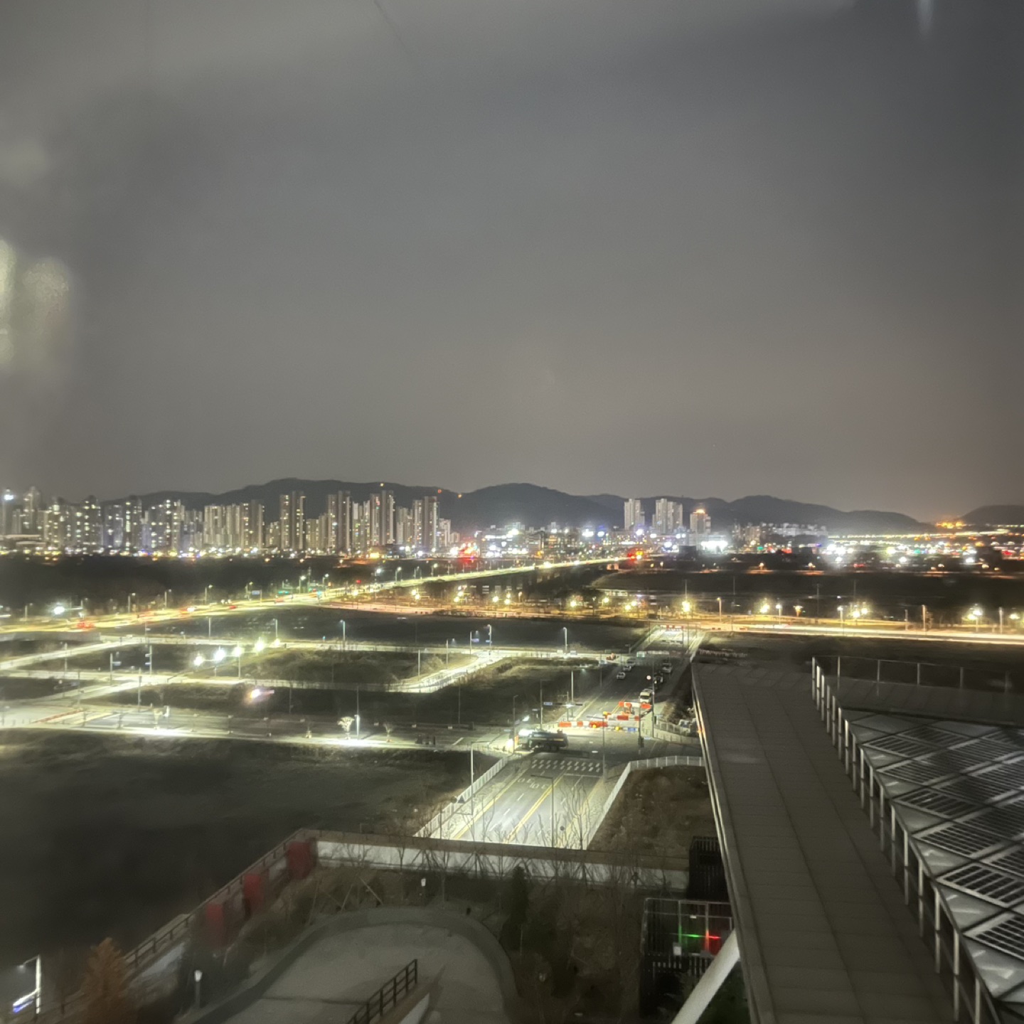 따뜻한 날씨 찾아오는 폭주족 썸네일