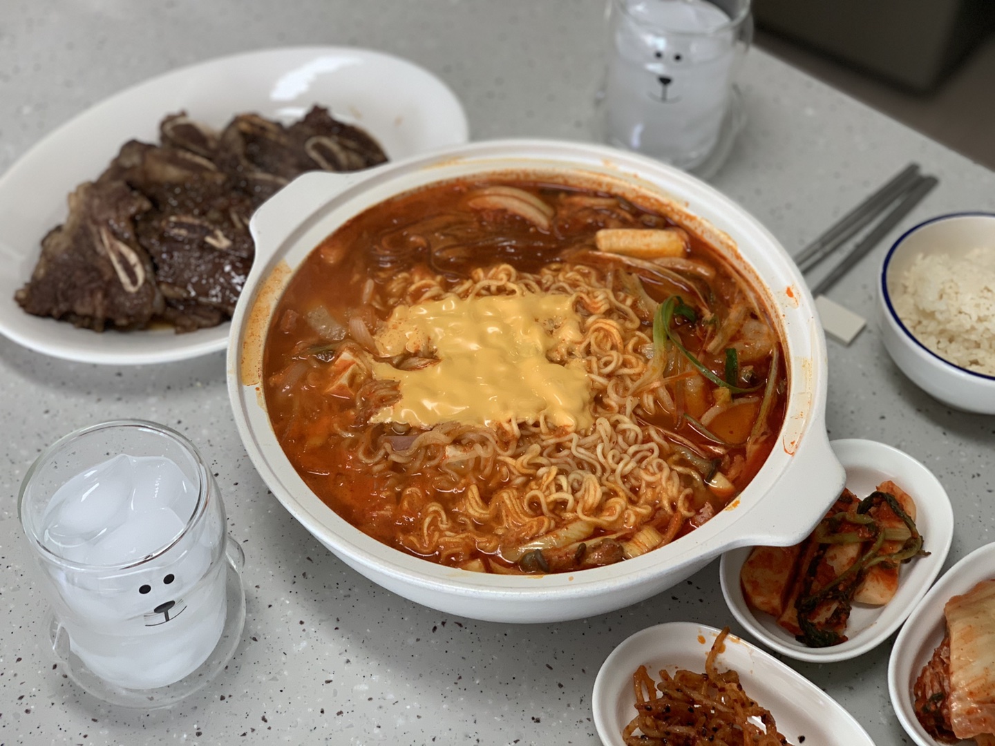 우리동네 아부찌부대찌개 동춘점을 응원해요! 썸네일