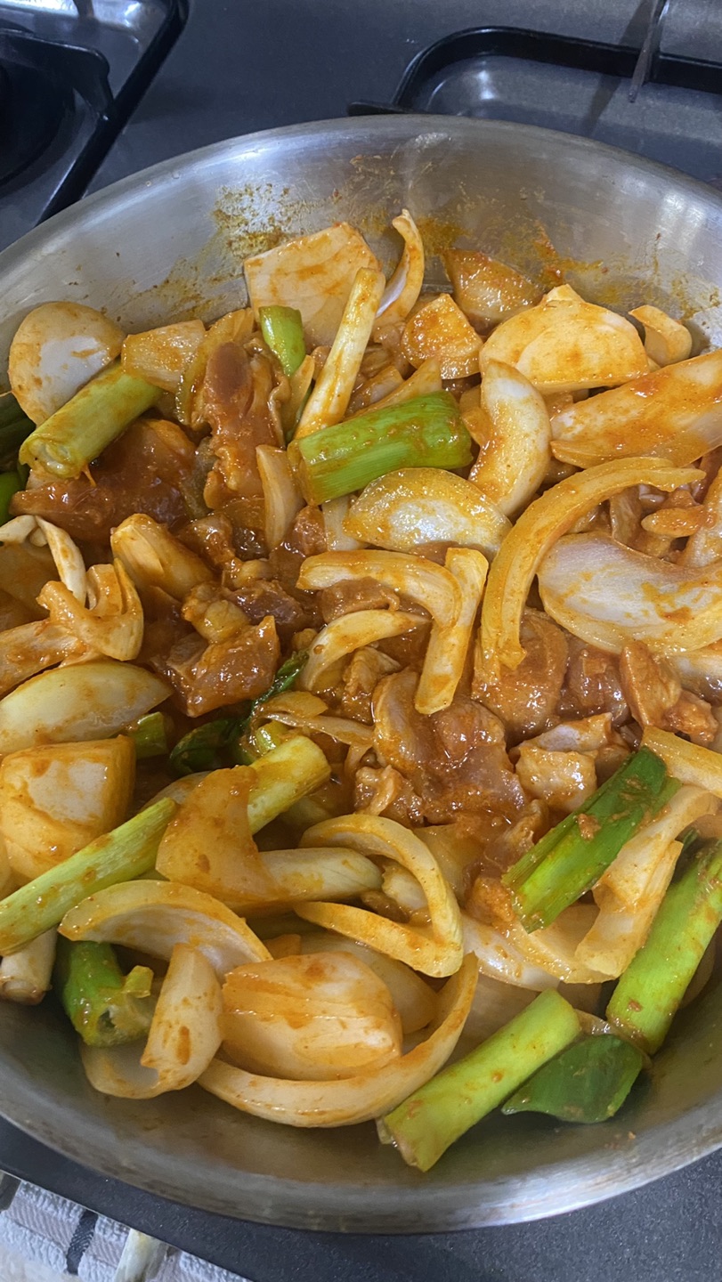 동네 홈플 쿠폰 쓰러갔다가 30% 할인하는 닭갈비. 썸네일