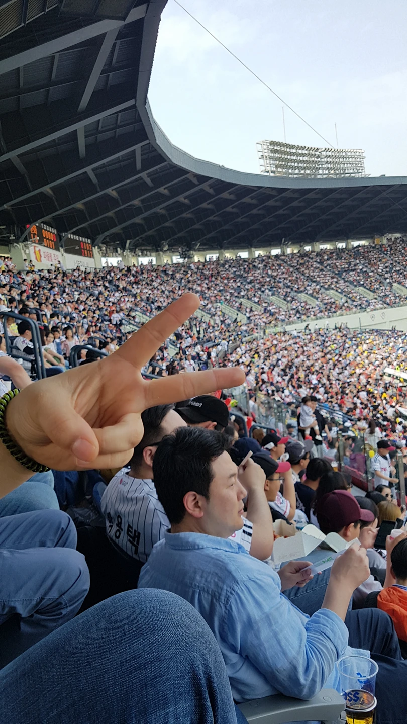 야구장 직관이 취미였는데... 썸네일