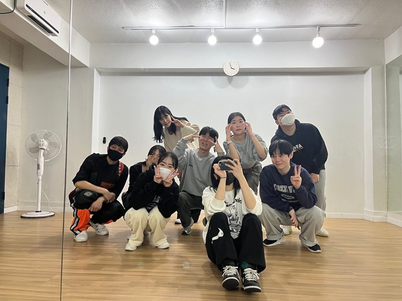 몸치탈출 프로젝트 2030 댄스동아리🥰 썸네일
