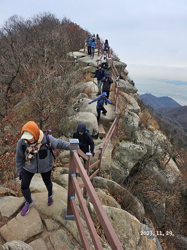 평일등산남녀(가끔 주말) 썸네일