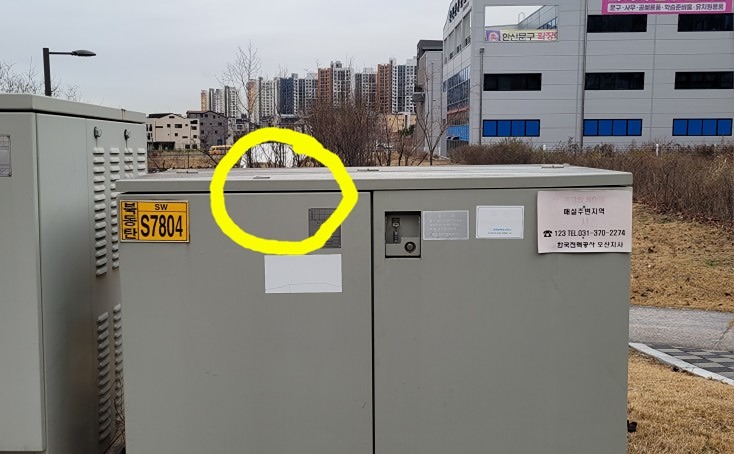친구분들과 찍으신 사진의 주인을 찾습니다 썸네일
