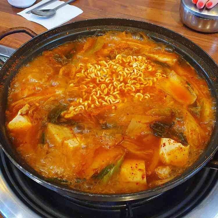 김치찌개 맛집 알려주세요 썸네일