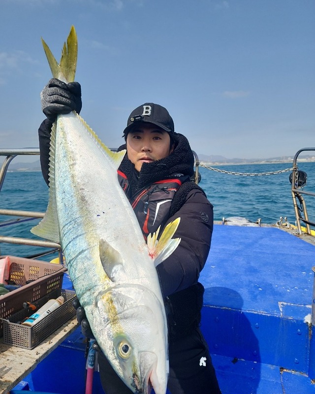 차박,캠핑,캠낚,해루질을 하는 사람들 썸네일