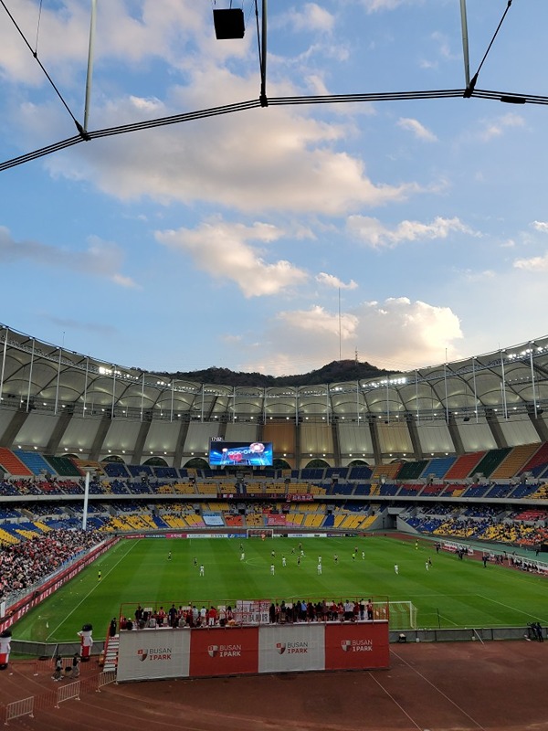 ⚽️[아지트]-축구관람모임 썸네일