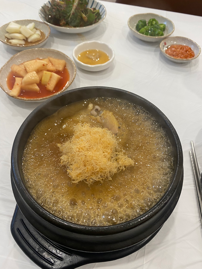 상황버섯삼계탕 (역삼역)  썸네일