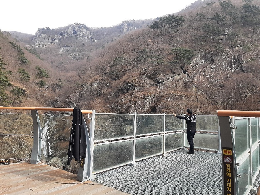 흑룡폭포 고작 2k  썸네일