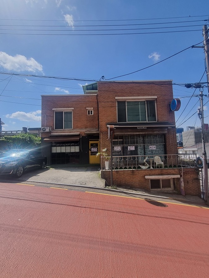 건물외벽 페인트칠 및 부분적 건물리뉴얼 썸네일