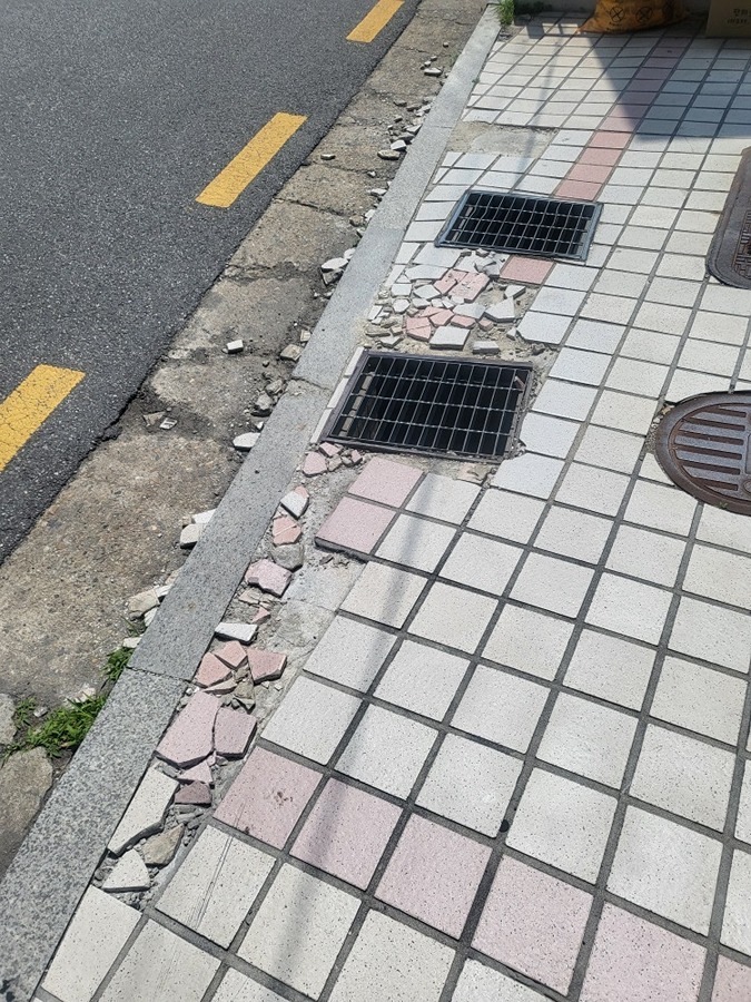 바닥타일 부분 보수 썸네일