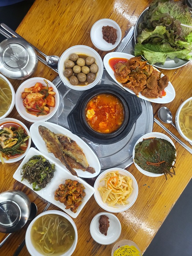 점심백반 저렴한데 맛있네요! 썸네일